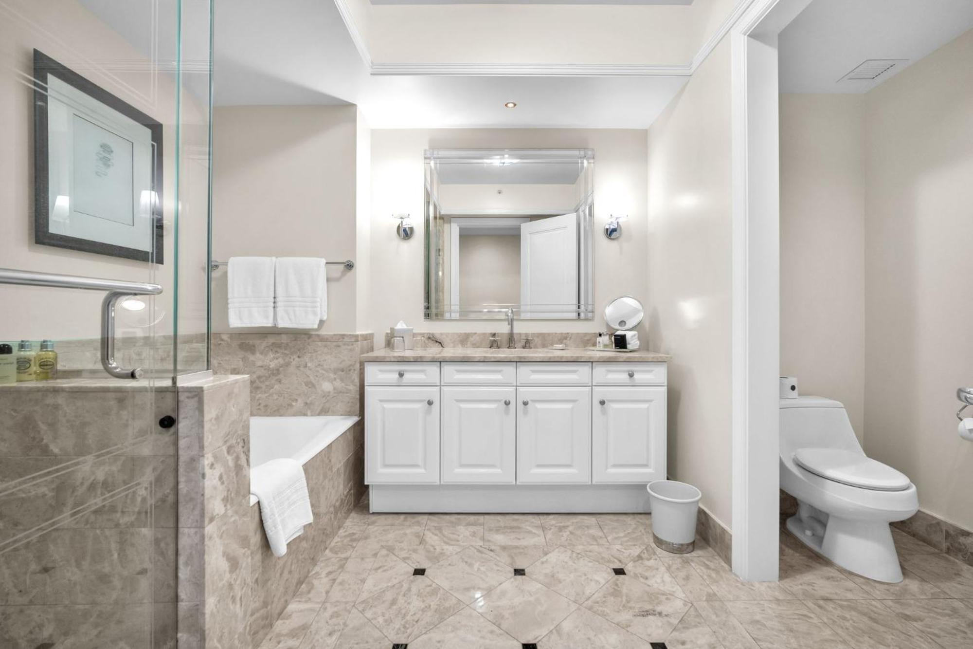 2 Bedroom Or King Studio Suites Four Seasons Hotel Miami Free Wi-Fi & Free Parking ภายนอก รูปภาพ
