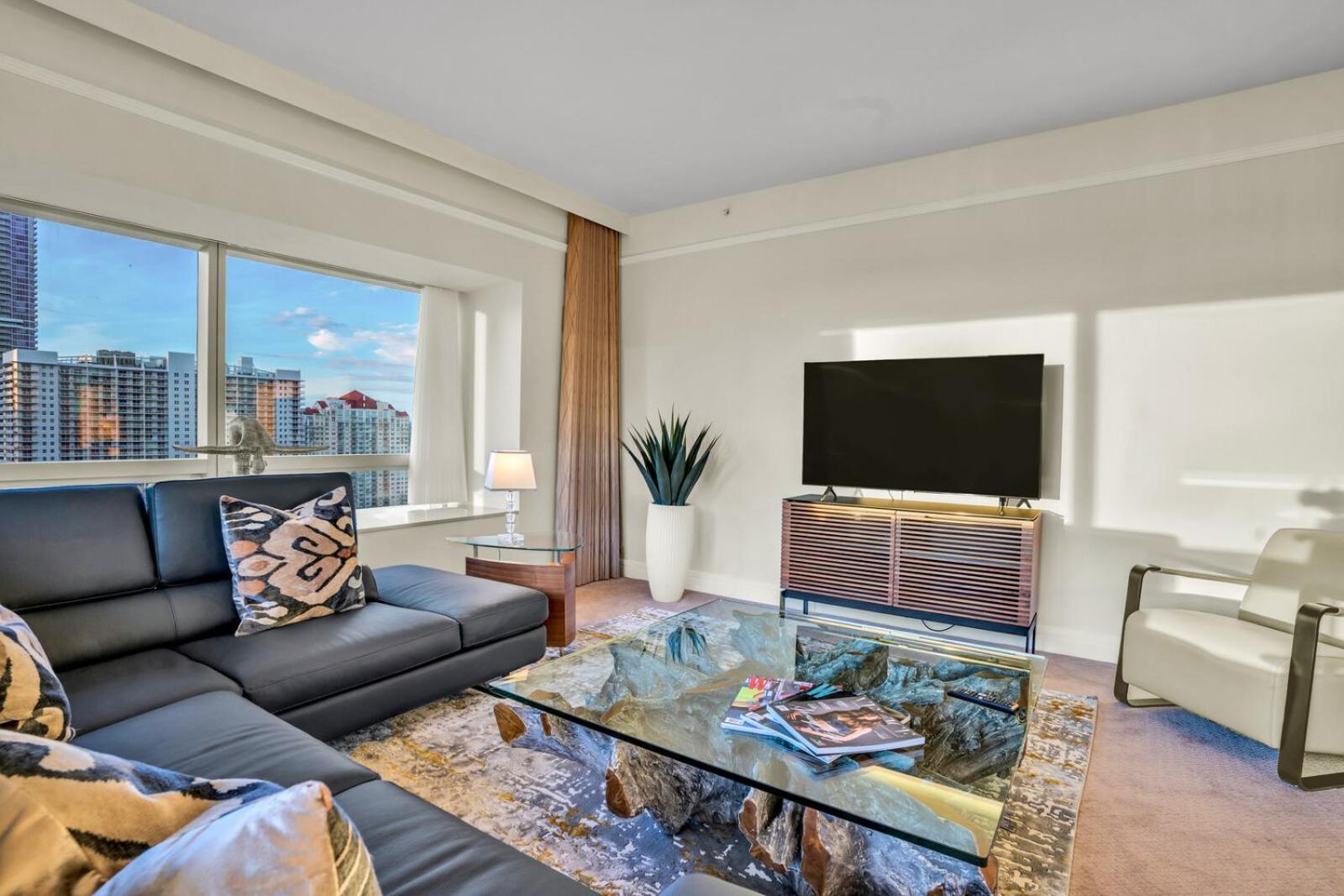 2 Bedroom Or King Studio Suites Four Seasons Hotel Miami Free Wi-Fi & Free Parking ภายนอก รูปภาพ