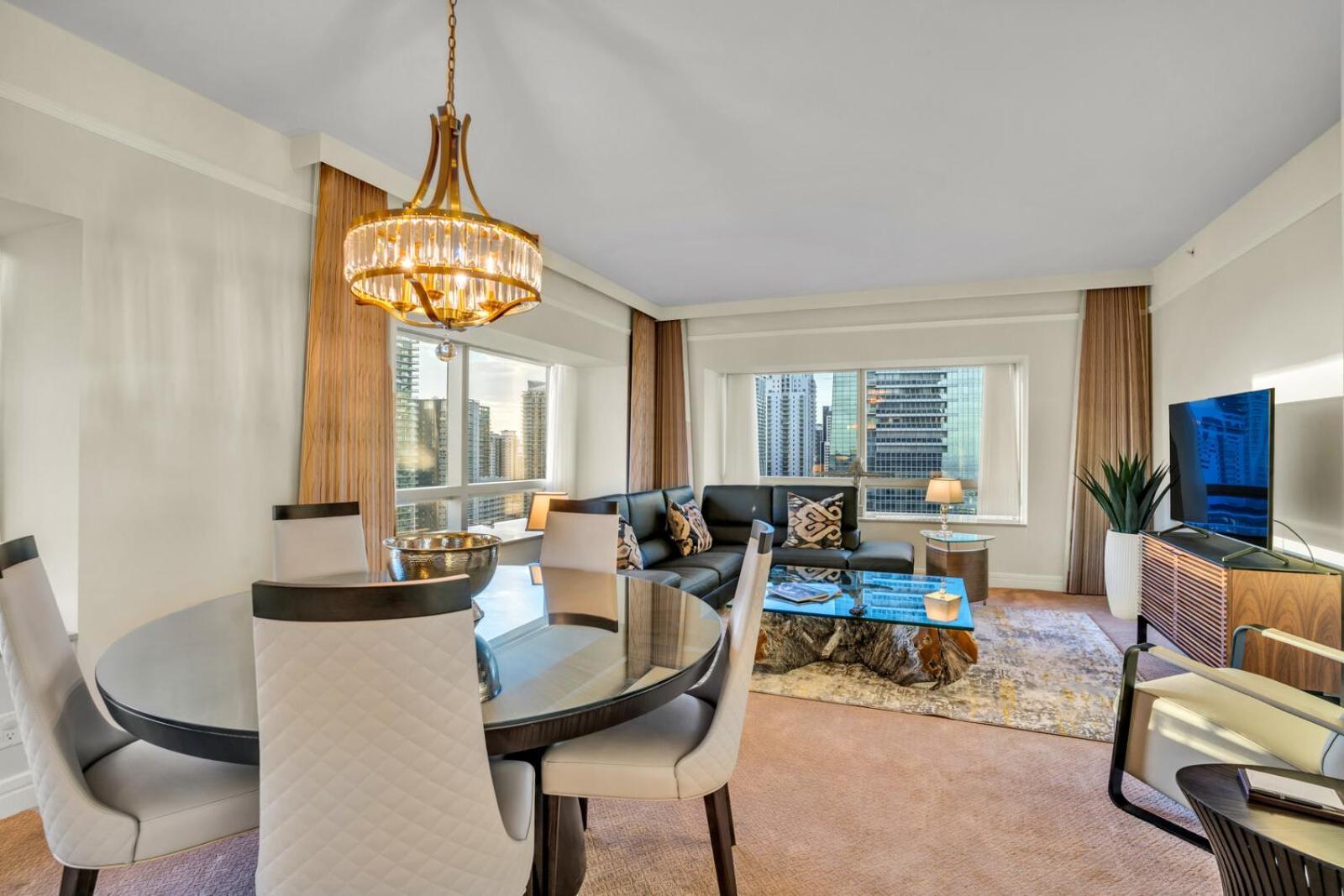 Spacious 2 Bedroom 2 Bath & Studio Suites In The Four Seasons Hotel Miami High Floors ห้อง รูปภาพ