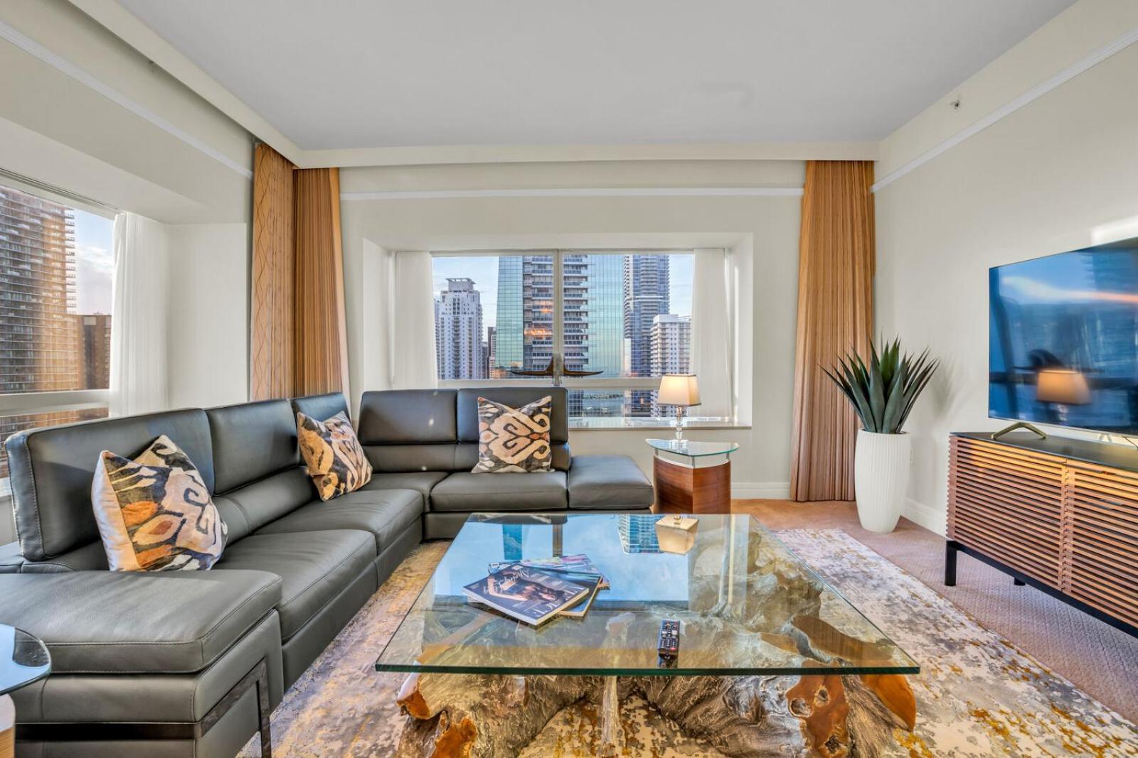 2 Bedroom Or King Studio Suites Four Seasons Hotel Miami Free Wi-Fi & Free Parking ห้อง รูปภาพ