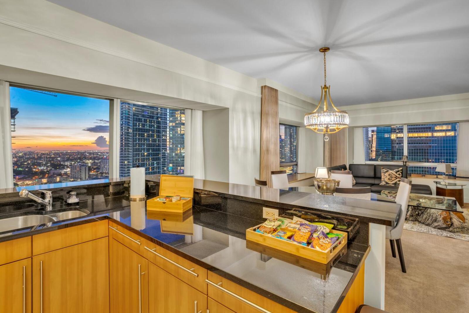 2 Bedroom Or King Studio Suites Four Seasons Hotel Miami Free Wi-Fi & Free Parking ห้อง รูปภาพ